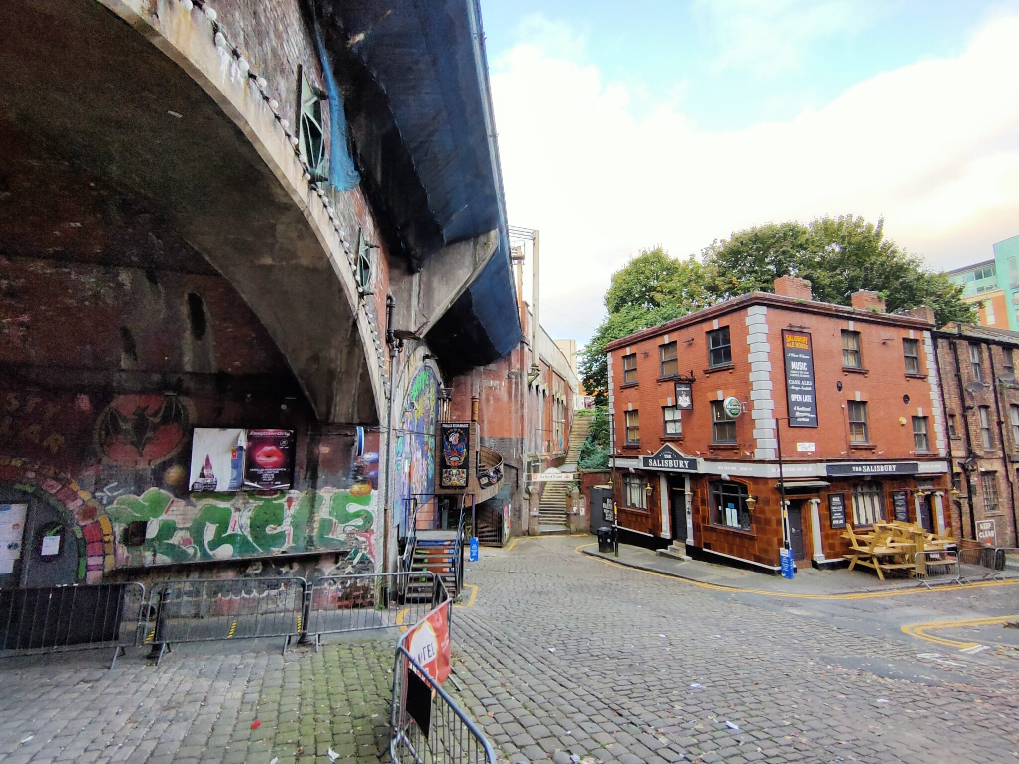 The Salisbury pub near Oxford Road Station Official website of Mikki