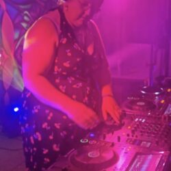 Screenshot_2025-12-21-14-33-24-35_99c04817c0de5652397fc8b56c3b3817